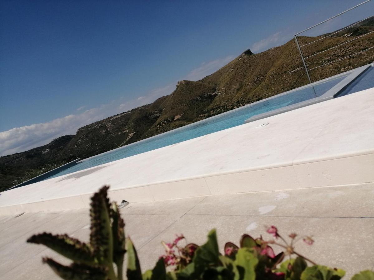 Villa Meriem Noto Exterior photo